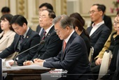 Remarks by President Moon Jae-in at Dialogue with Self-employed and Microbusiness Owners