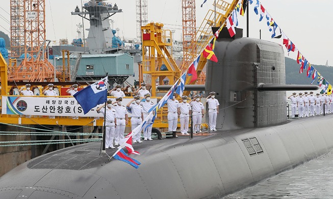 [Korea in photos] First 3,000-ton sub built with domestic technology ready for duty