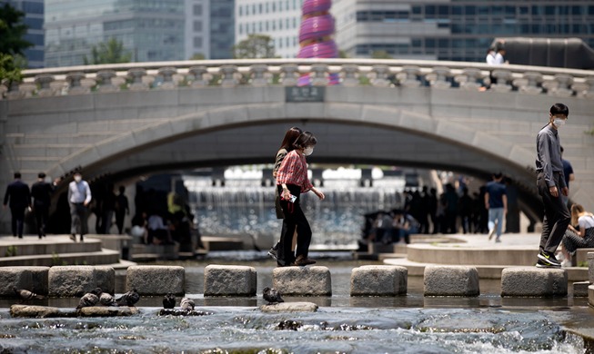 [Korea in photos] 31C in Seoul, summer just around the corner